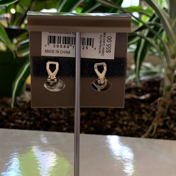 CAROLEE NEW YORK CLIP EARRINGS SILVER AND PAVÈ STONE EARRINGS NEW ON BOARD - Picture 7 of 10